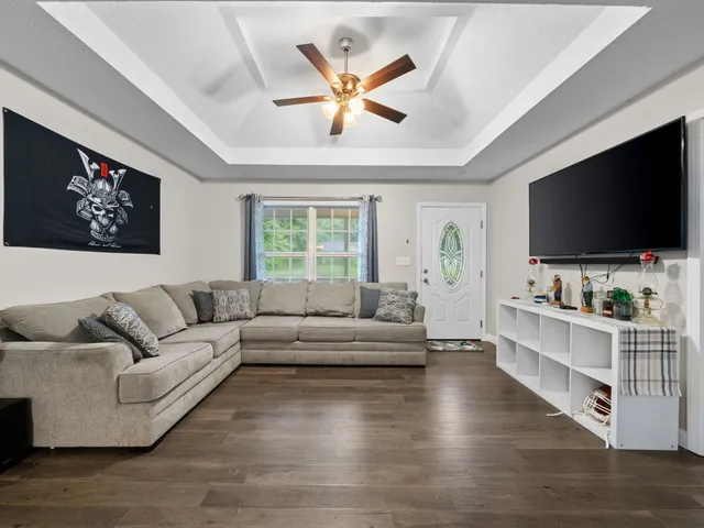 $279,900 | 205 Windy Park Drive, McEwen, TN 37101