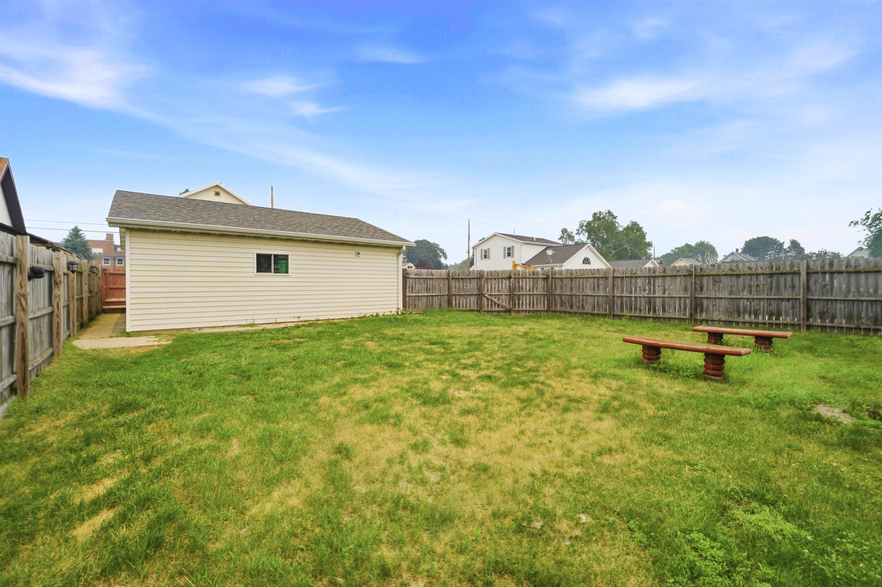 2201 11th Street Two Rivers, WI 54241 - Photo 30 of 33