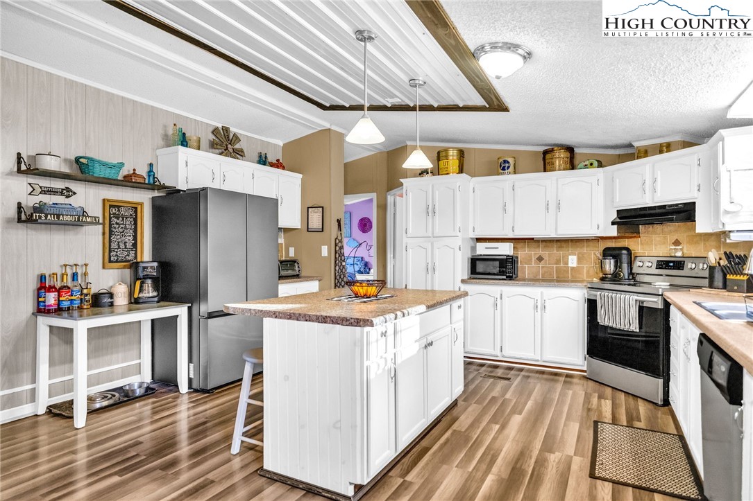 747 Nathans Creek School Road Crumpler, NC 28617 - Photo 11 of 42