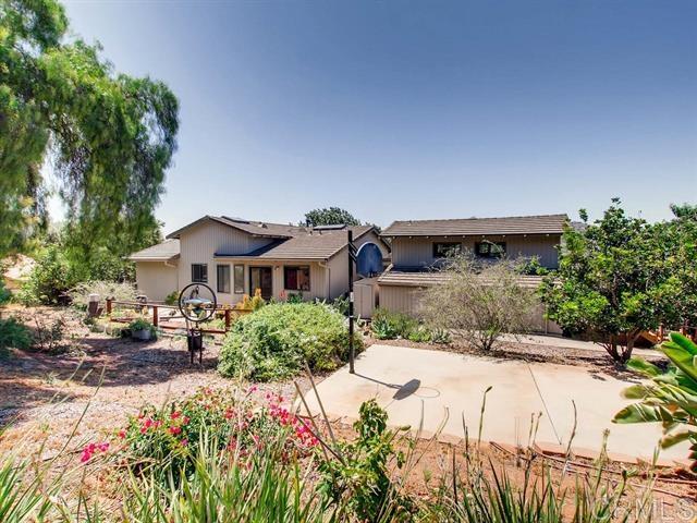 3598 Royal Road Vista, CA 92084 - Photo 3 of 25