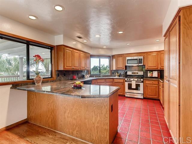 3598 Royal Road Vista, CA 92084 - Photo 5 of 25