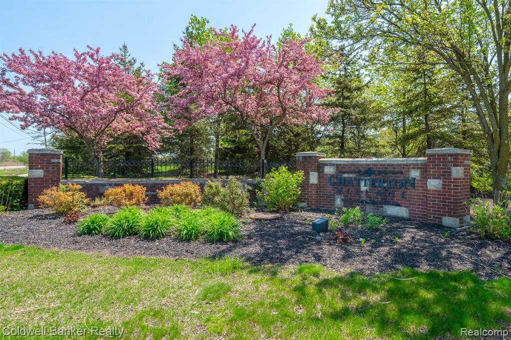 4155 Berkeley Avenue Canton, MI 48188 - Photo 7 of 40