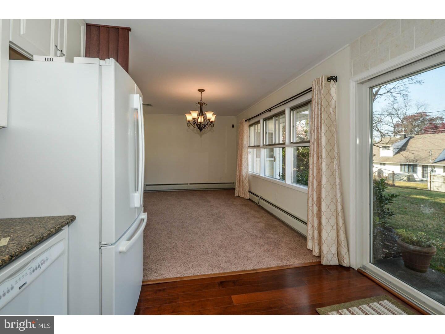 21 Quay Road Levittown, PA 19057 - Photo 9 of 23 Dining Room