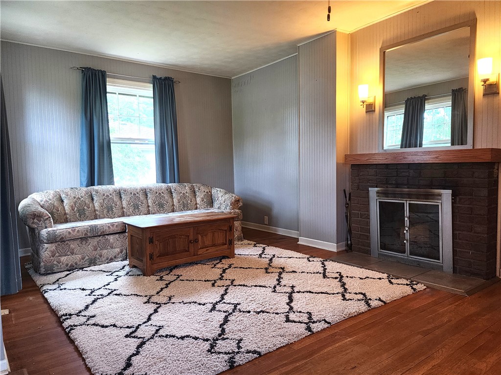 565 North Lake Shore Drive Decatur, IL 62521 - Photo 4 of 35 Gallery Image 4