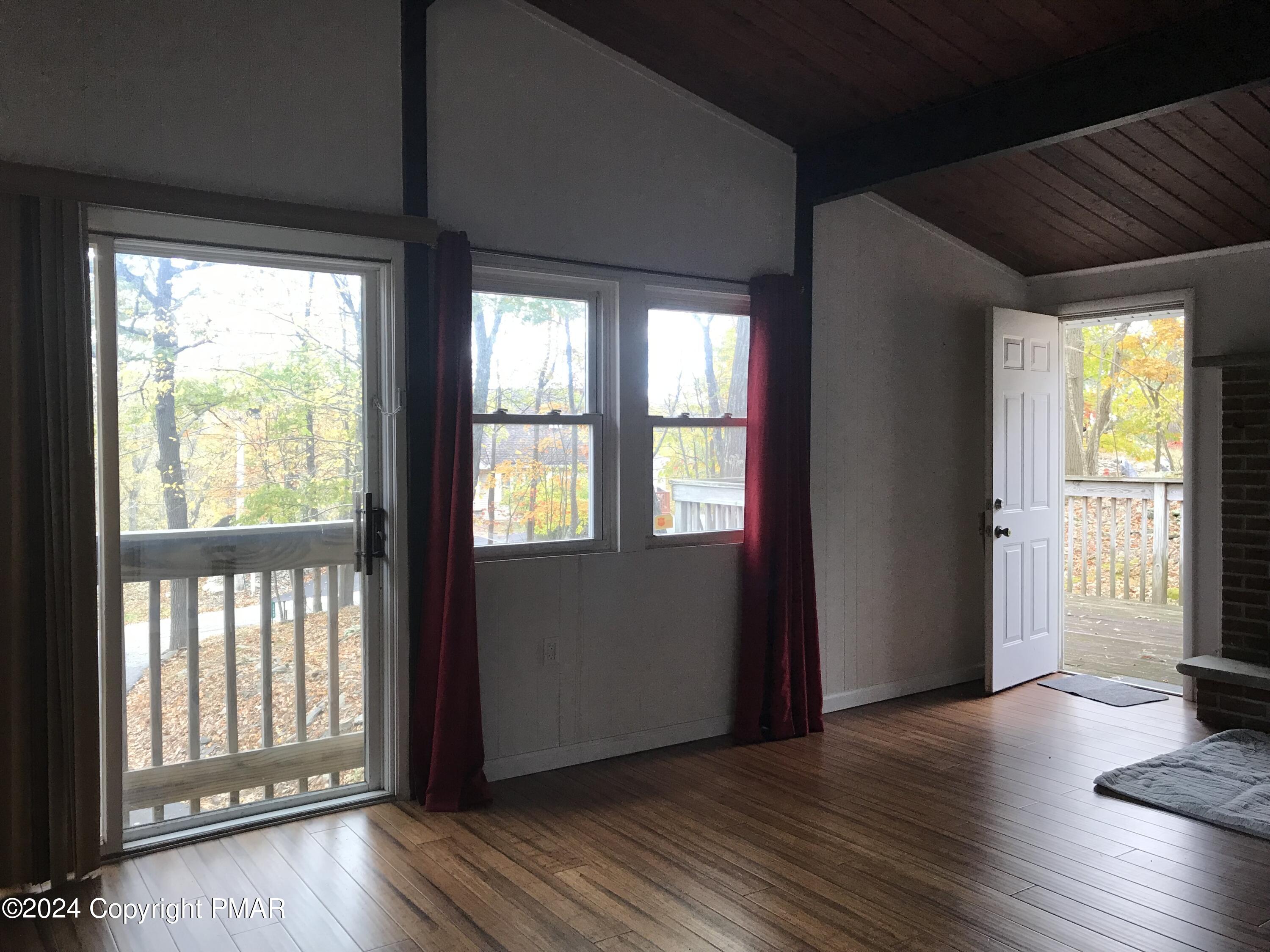 1089 Porter Drive Bushkill, PA 18324 - Photo 11 of 49 IMG_6664