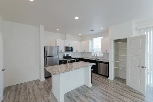 $2,100 | 9005 Alderman Dr. Drive, Unit 9005058, Austin, TX 78747