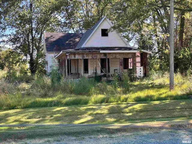 $6,500 | 145 West North Avenue, Claremont, IL 62421