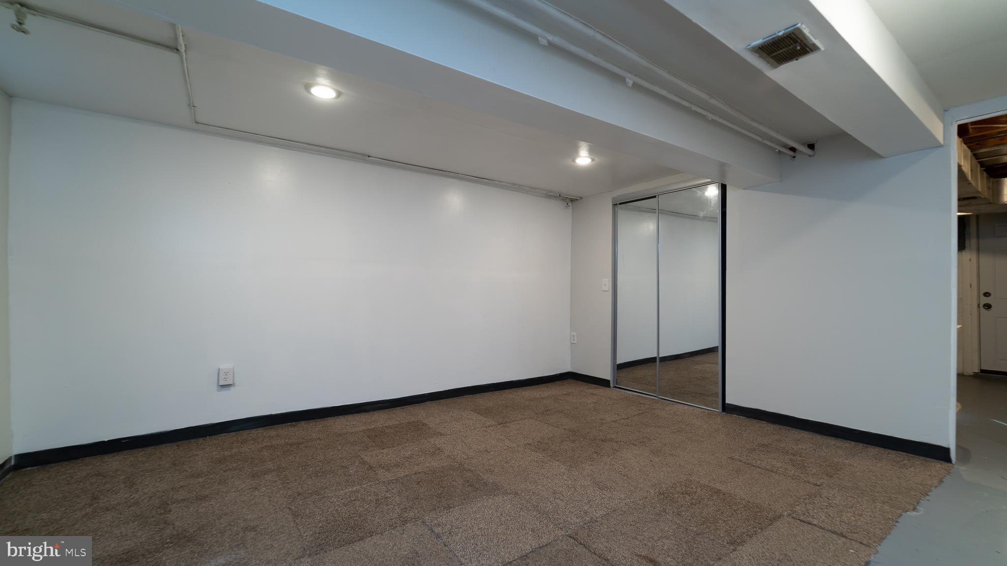 34 Hillvale Road Baltimore, MD 21229 - Photo 12 of 31 Gallery Image 12
