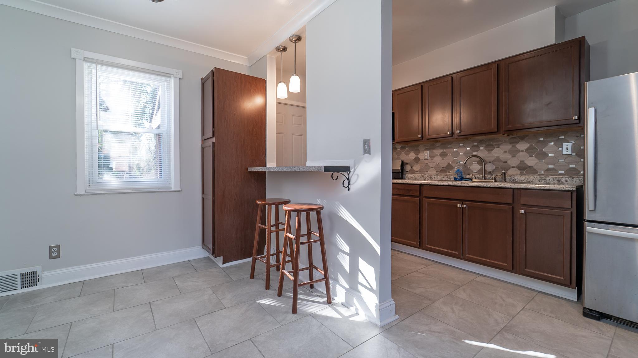 34 Hillvale Road Baltimore, MD 21229 - Photo 7 of 31 Gallery Image 7