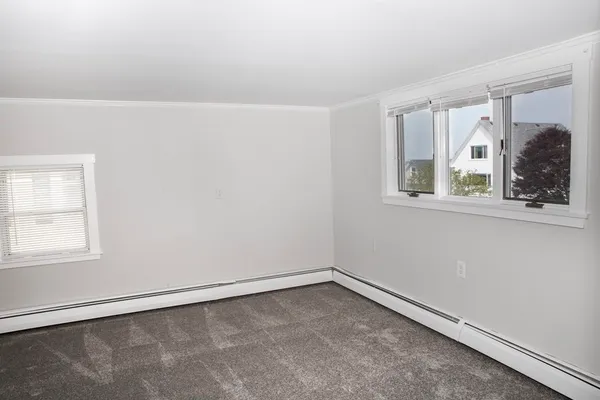 $3,200 | 43 Beacon Street, Unit 2, Gloucester, MA 01930