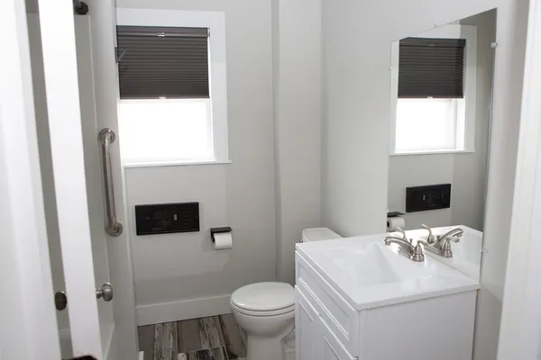 $3,200 | 43 Beacon Street, Unit 2, Gloucester, MA 01930