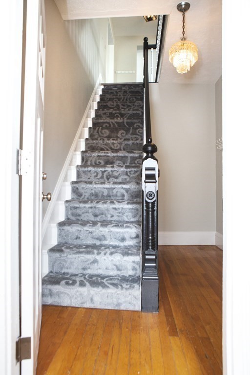 43 Beacon Street, Unit 2 Gloucester, MA 01930 - Photo 2 of 28