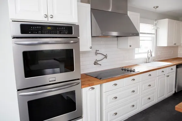 $3,200 | 43 Beacon Street, Unit 2, Gloucester, MA 01930