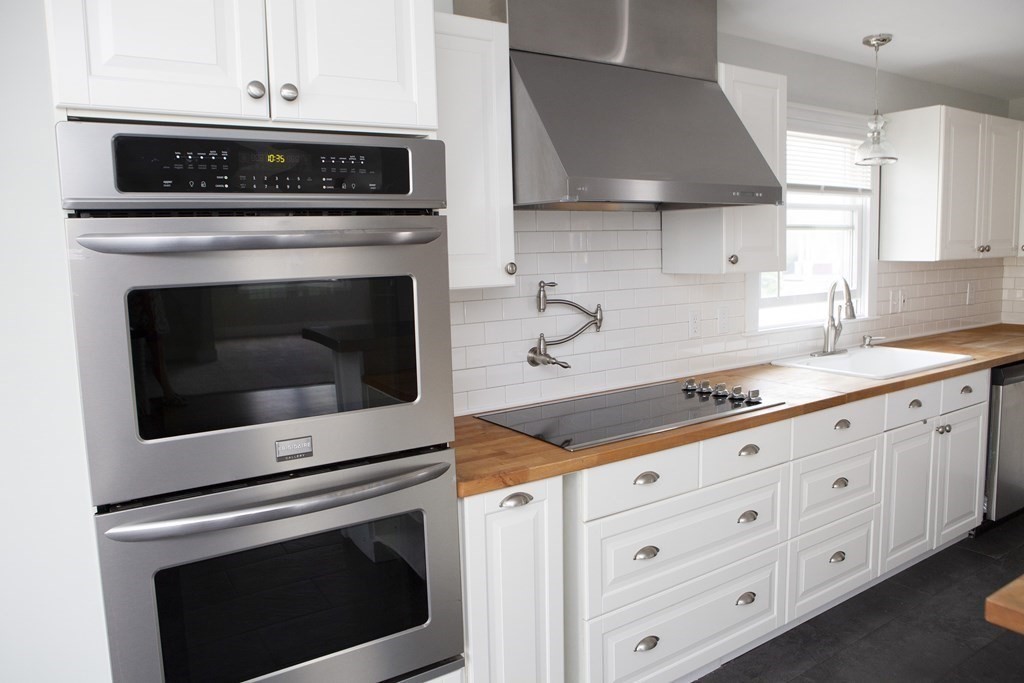 43 Beacon Street, Unit 2 Gloucester, MA 01930 - Photo 24 of 28