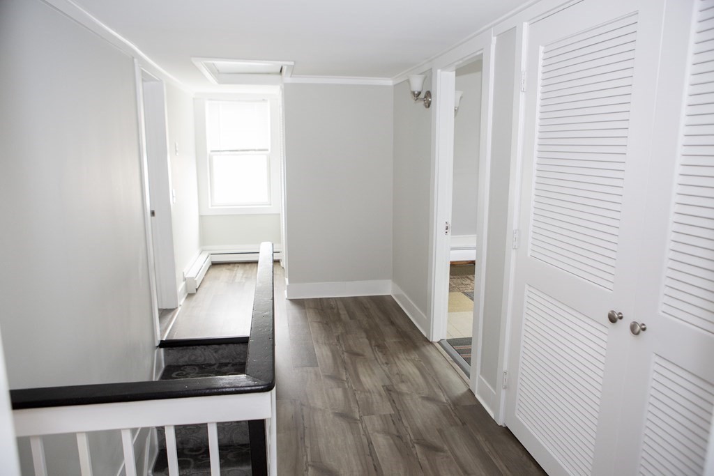 43 Beacon Street, Unit 2 Gloucester, MA 01930 - Photo 3 of 28