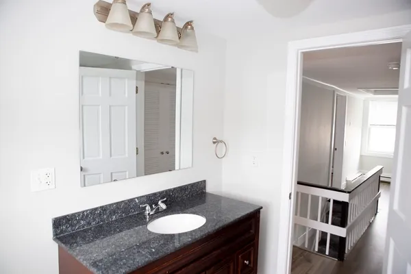 $3,200 | 43 Beacon Street, Unit 2, Gloucester, MA 01930