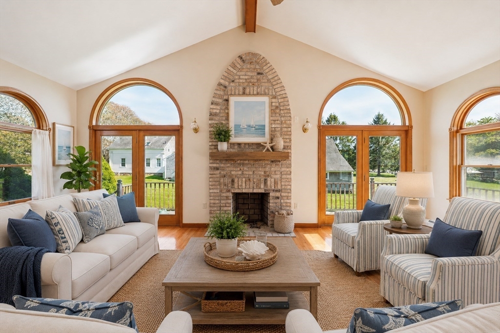 788 Smith Neck Road Dartmouth, MA 02748 - Photo 8 of 38