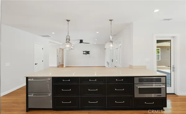 $7,000 | 933 West Riviera Drive, Santa Ana, CA 92706