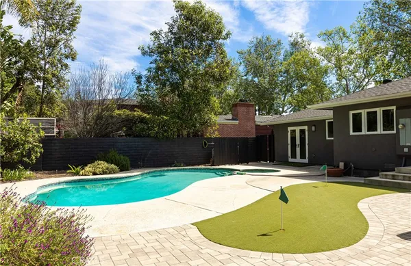 $7,000 | 933 West Riviera Drive, Santa Ana, CA 92706