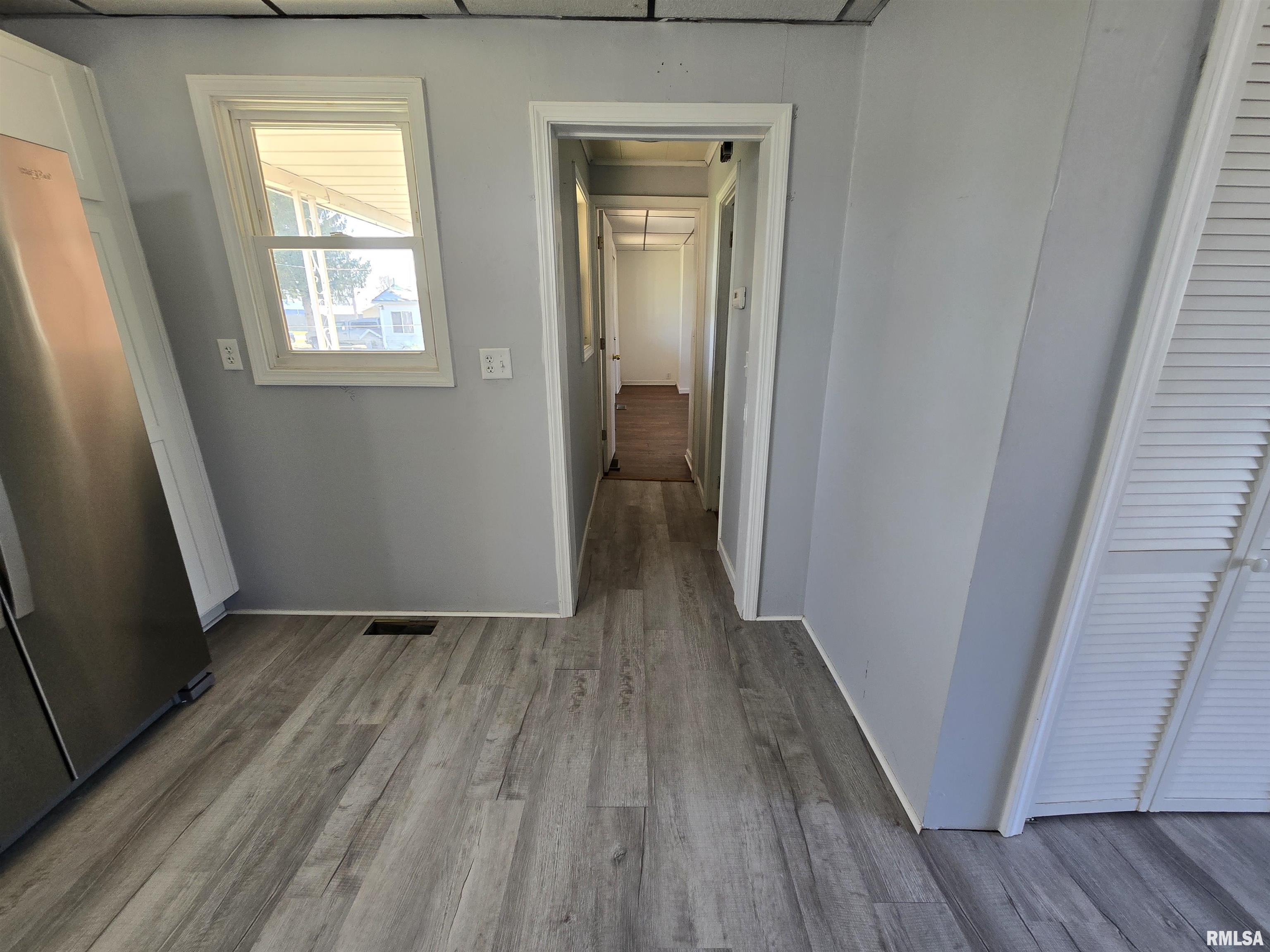 637 South 3rd Avenue Canton, IL 61520 - Photo 12 of 23