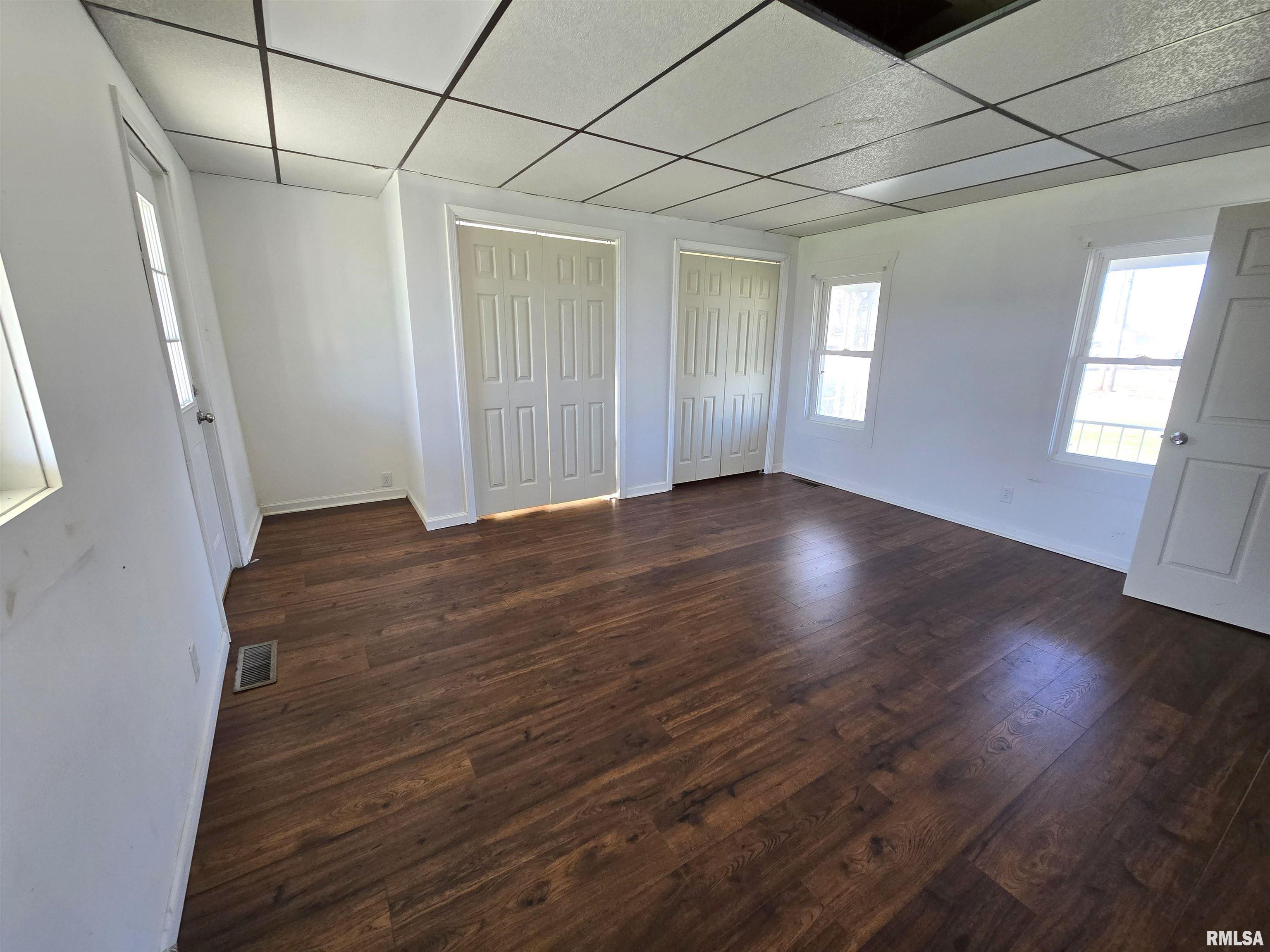 637 South 3rd Avenue Canton, IL 61520 - Photo 14 of 23