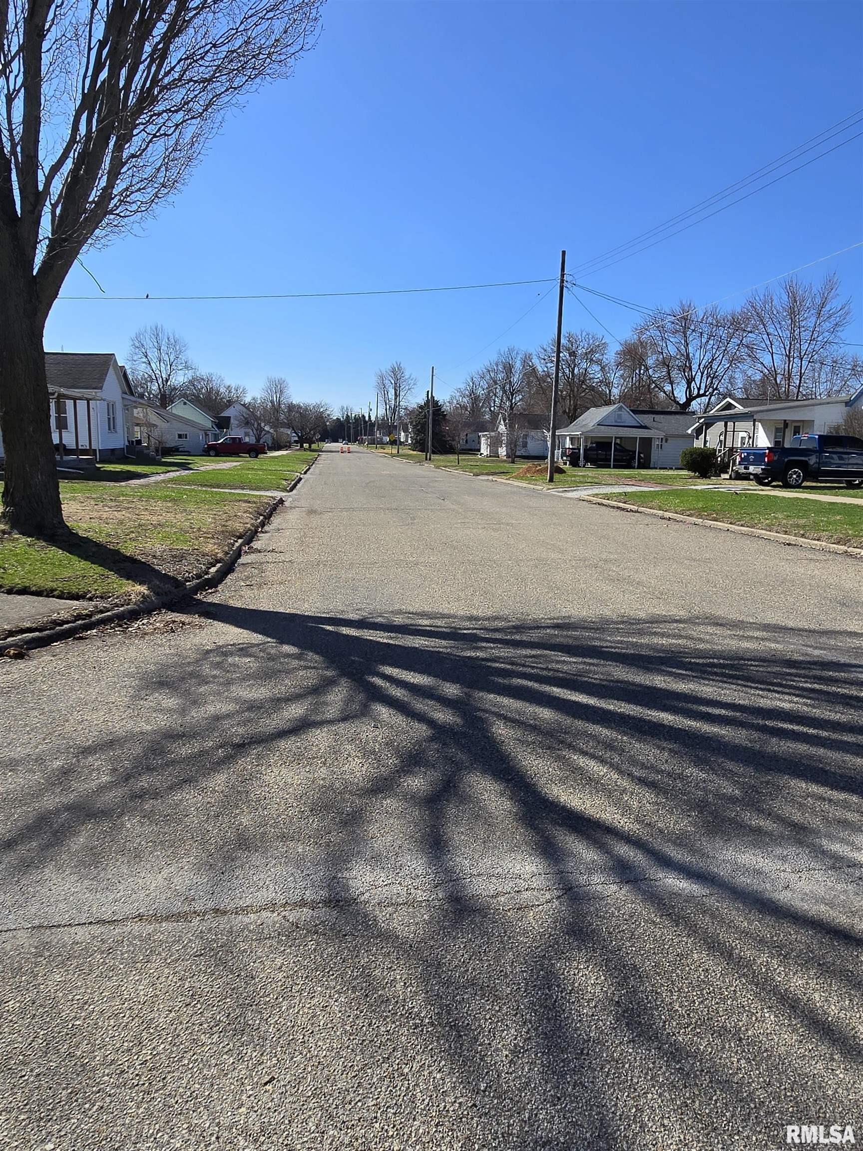 637 South 3rd Avenue Canton, IL 61520 - Photo 20 of 23