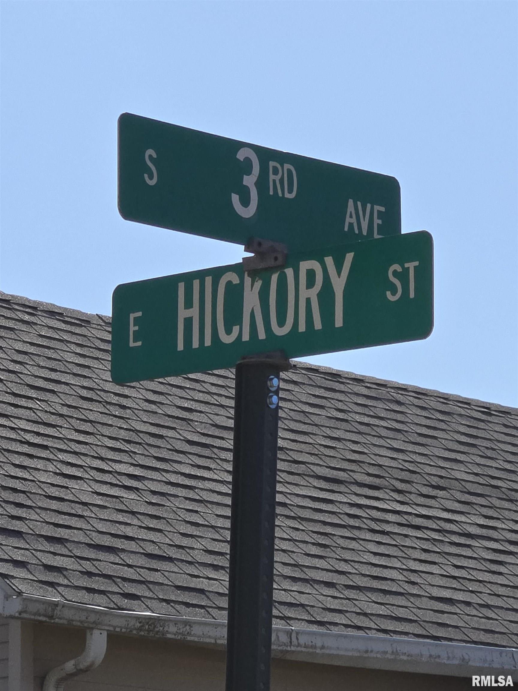 637 South 3rd Avenue Canton, IL 61520 - Photo 4 of 23