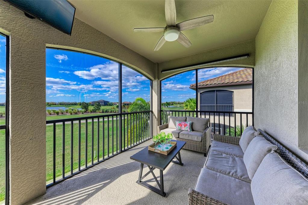 6086 Worsham Lane, Unit 103 Bradenton, FL 34211 - Photo 33 of 60 a balcony with furniture