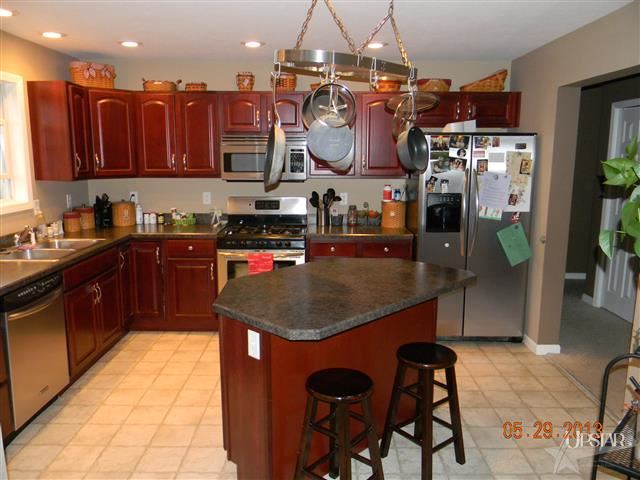 1114 East Perry Road Ligonier, IN 46767 - Photo 2 of 22