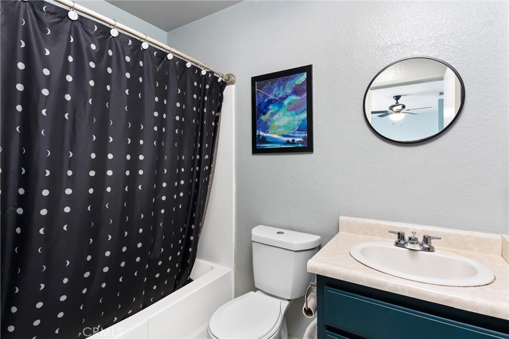 10636 Kiavan Road Apple Valley, CA 92308 - Photo 18 of 23