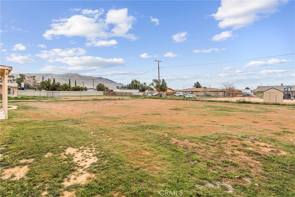 10636 Kiavan Road Apple Valley, CA 92308 - Photo 19 of 23