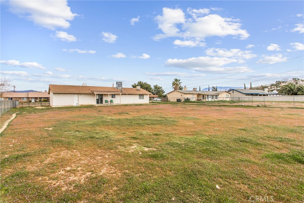 10636 Kiavan Road Apple Valley, CA 92308 - Photo 20 of 23