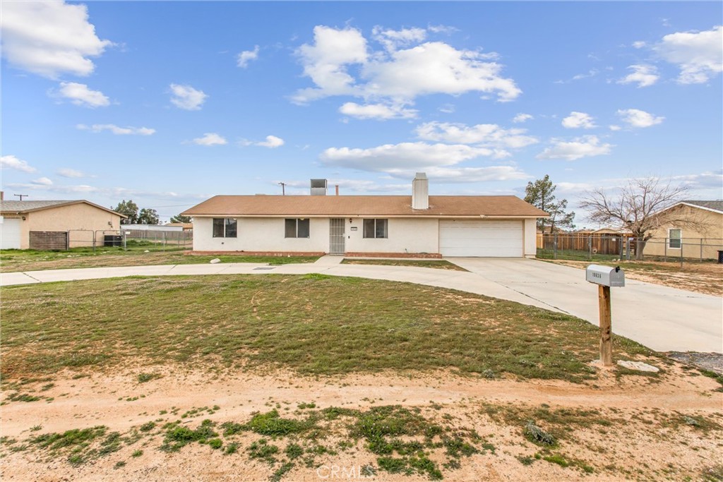 10636 Kiavan Road Apple Valley, CA 92308 - Photo 2 of 23 Original Image