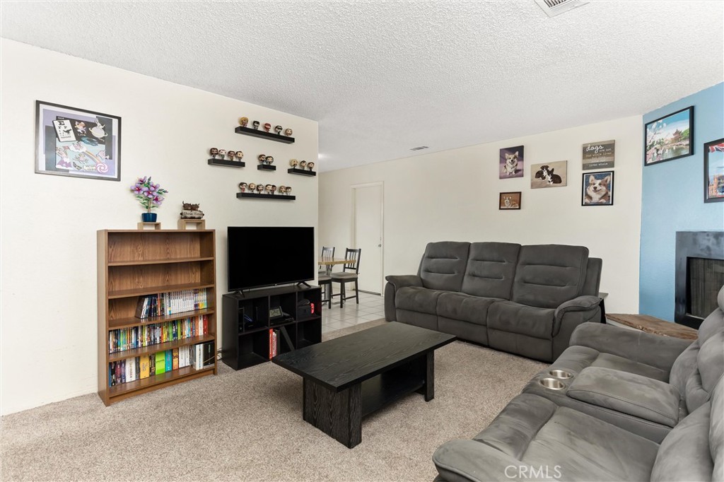 10636 Kiavan Road Apple Valley, CA 92308 - Photo 10 of 23