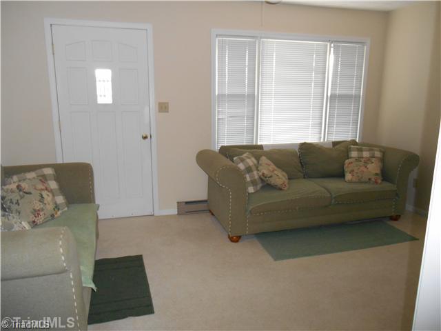 2762 Red Brush Road Mount Airy, NC 27030 - Photo 5 of 14 Living Room.