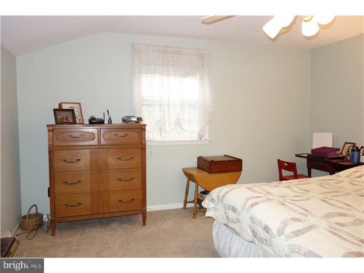 900 East Cathedral Road Philadelphia, PA 19128 - Photo 15 of 25