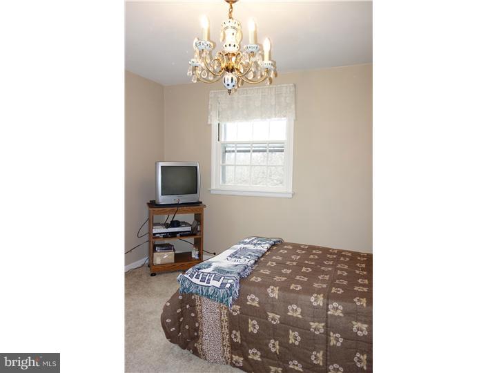 900 East Cathedral Road Philadelphia, PA 19128 - Photo 20 of 25