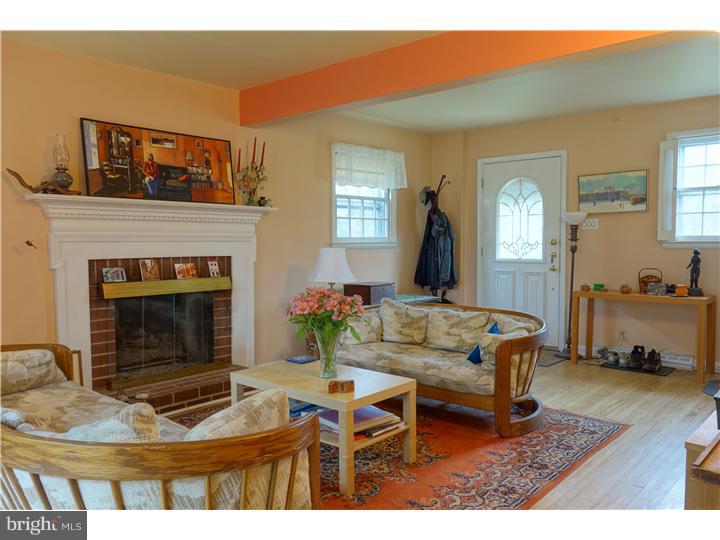 900 East Cathedral Road Philadelphia, PA 19128 - Photo 6 of 25