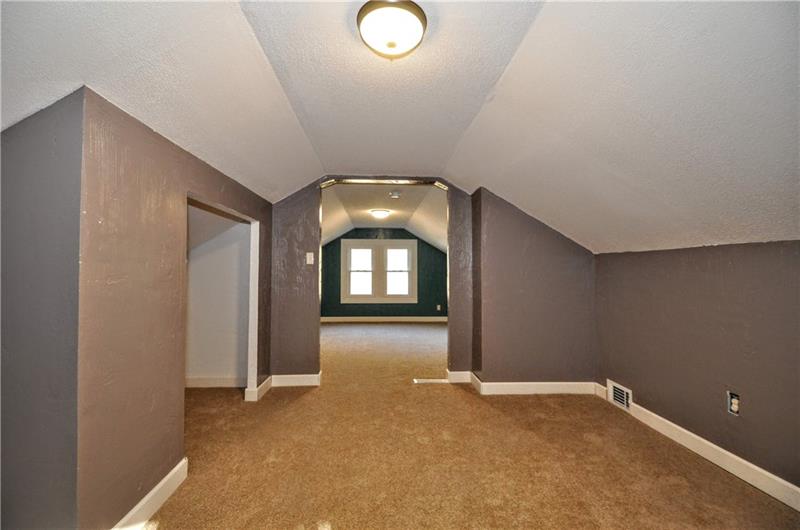522 Webster Hollow Road Webster, PA 15087 - Photo 15 of 23 Gallery Image 15
