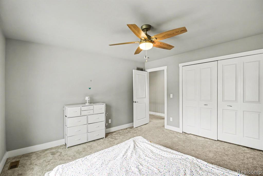 47705 Card Road Macomb, MI 48044 - Photo 34 of 53