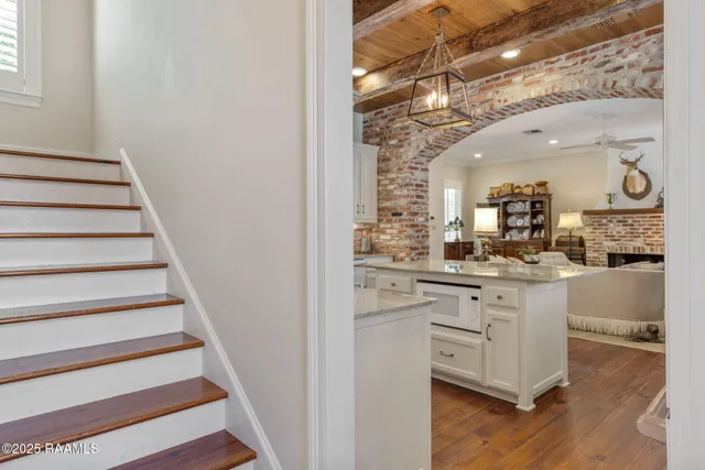 $975,000 | 400 Woods Crossing, Lafayette, LA 70508