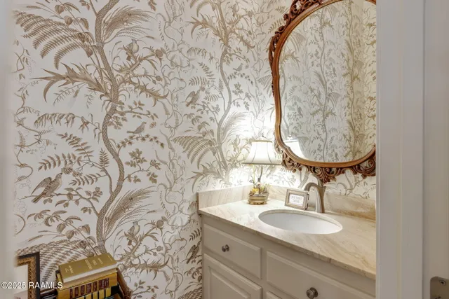 $975,000 | 400 Woods Crossing, Lafayette, LA 70508