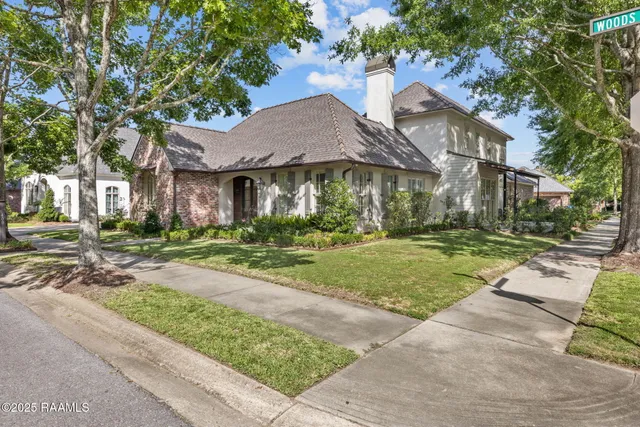 $975,000 | 400 Woods Crossing, Lafayette, LA 70508