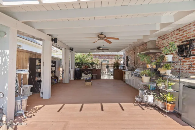 $975,000 | 400 Woods Crossing, Lafayette, LA 70508