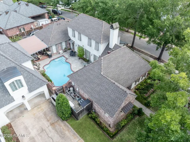 $975,000 | 400 Woods Crossing, Lafayette, LA 70508