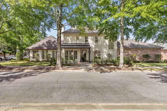 $975,000 | 400 Woods Crossing, Lafayette, LA 70508