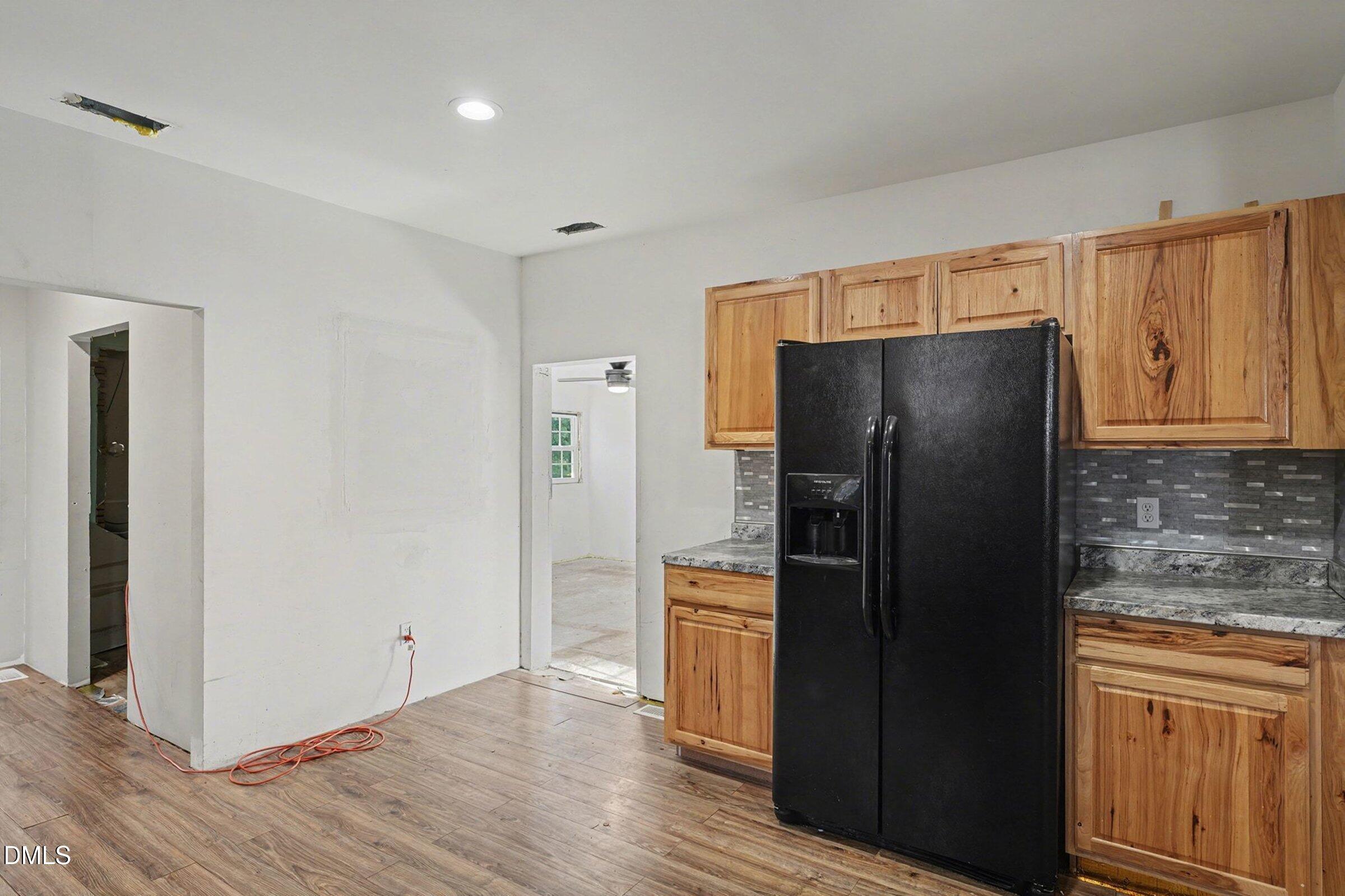 213 West Parrish Drive Benson, NC 27504 - Photo 11 of 38 011_jam07447_395