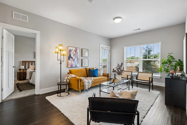 $250,000 | 934 Governors Court, Unit 208, Nashville, TN 37211