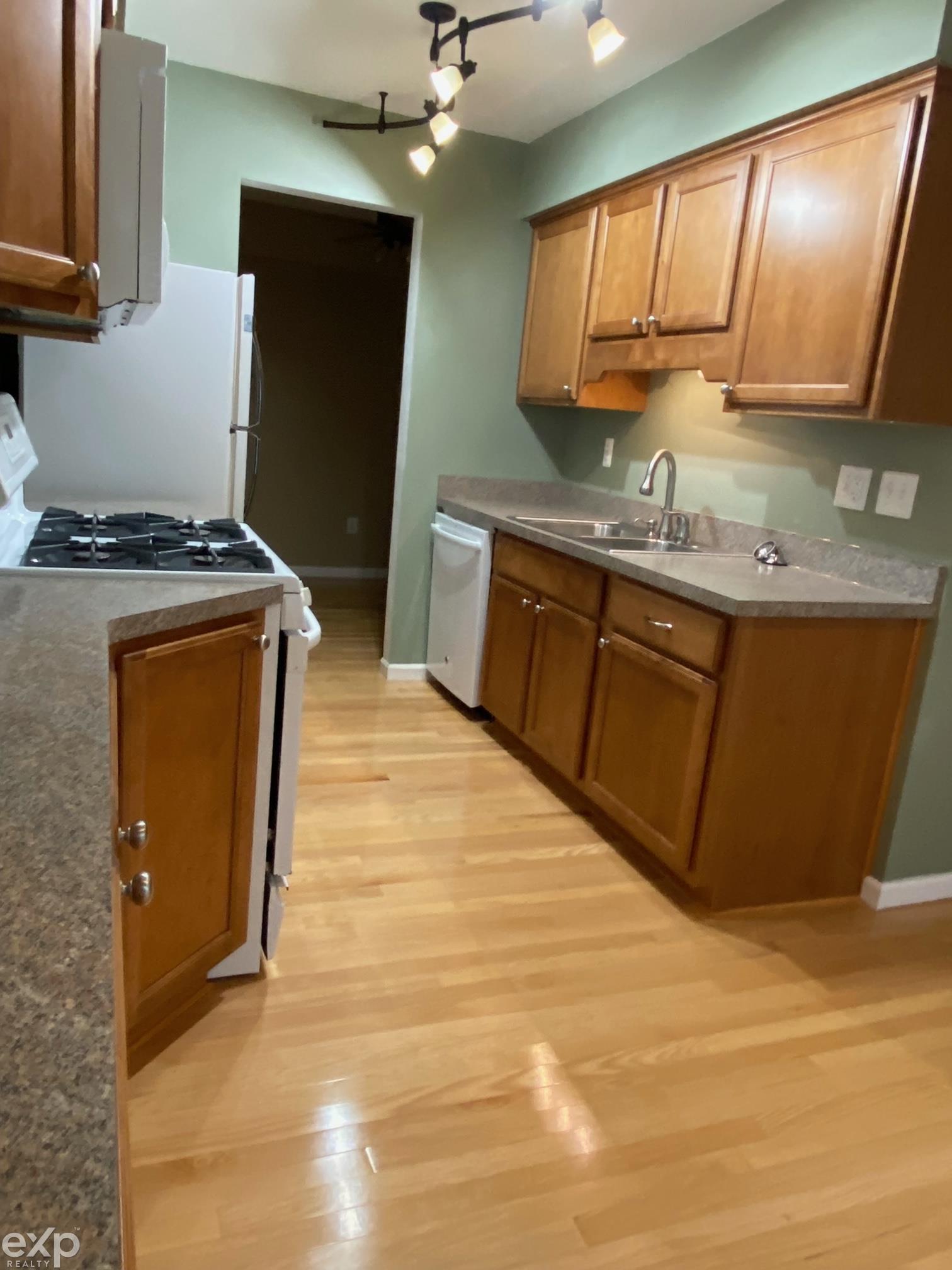 8715 Edgewater Lane Warren, MI 48093 - Photo 17 of 45 Gallery Image 17