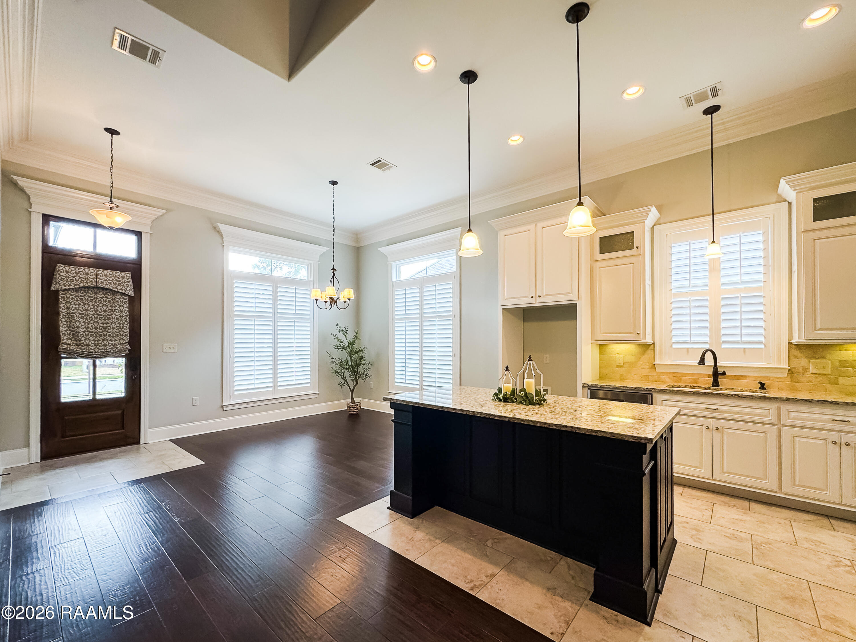 405 Habitat Ridge Drive Broussard, LA 70518 - Photo 2 of 19 Photo 2 dining